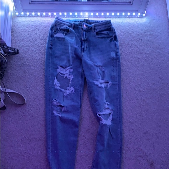 Custom New Jeans - Picture 2 of 3